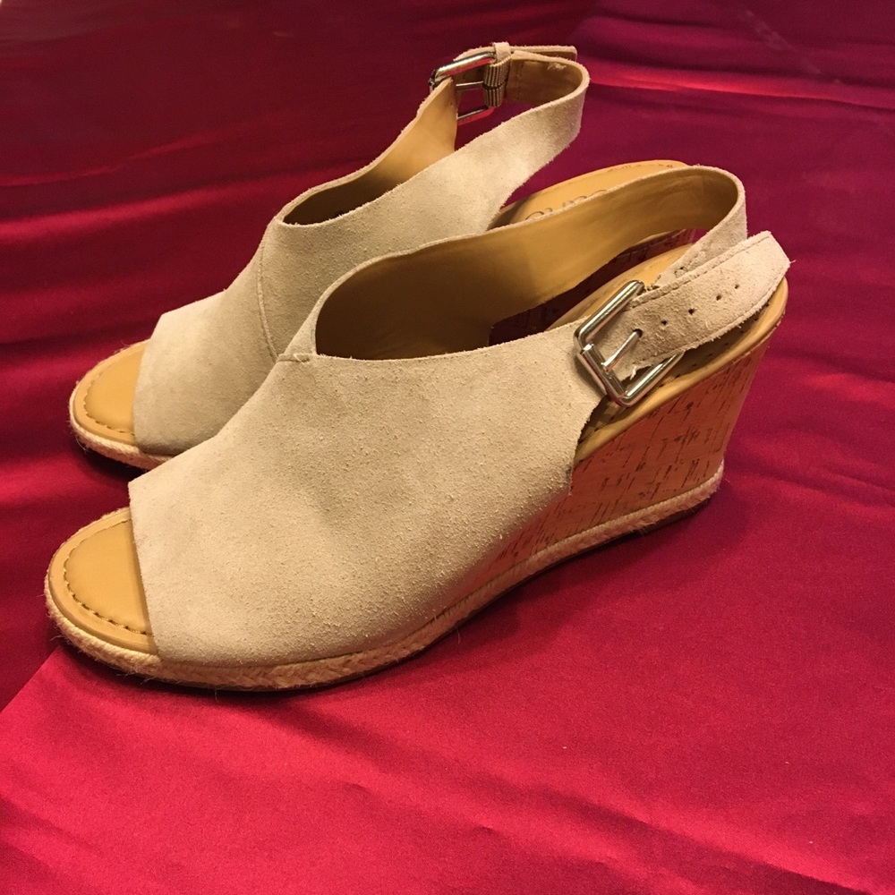 8M FRANCO SARTO TAN ADJUSTABLE LEATHER UPPER SANDALS WITH CORK WEDGE